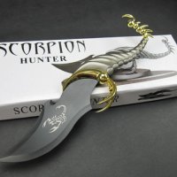Декоративен нож - Scorpion Hunter Knife  на  декоративна стойка, снимка 2 - Ножове - 40739567
