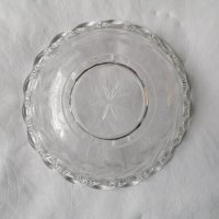 Кристална купа оловен кристал с ажурна украса, ръчно гравирана  17/5 см., снимка 3 - Други - 43898488