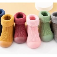Детски топли чорапи с гумена подметка , снимка 2 - Детски боти и ботуши - 43392852