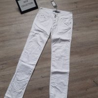 Нов бял дамски панталон на намаление, снимка 1 - Панталони - 28567579