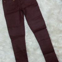 Еластичен панталон в бордо имитиращ кожен , снимка 4 - Панталони - 43126647