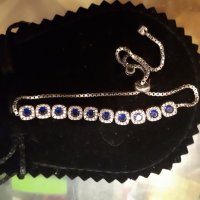Сребърна гривна с диаманти и сапфири , снимка 2 - Гривни - 43274244