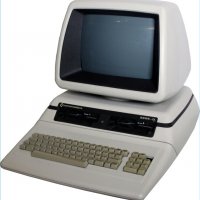 Commodore, снимка 2 - Работни компютри - 37370109