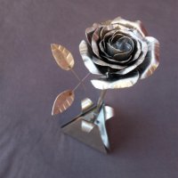 Роза от метал, снимка 5 - Изкуствени цветя - 27498380