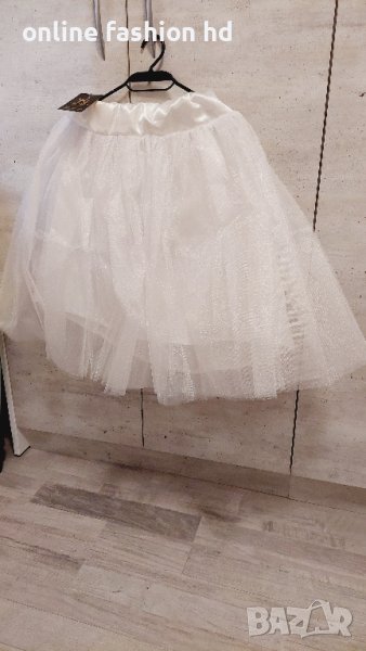 Дамска тюлена пола, снимка 1