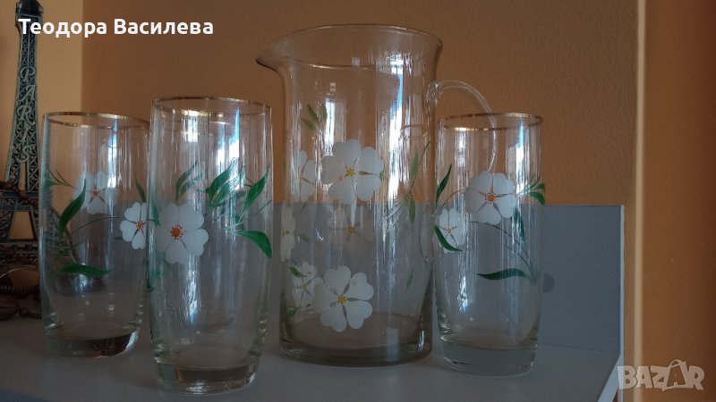 Стъклена кана и 4 чаши, снимка 1