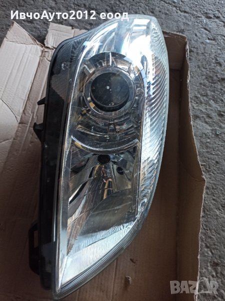 Фар десен оригинален skoda fabia facelift 2010-14, снимка 1