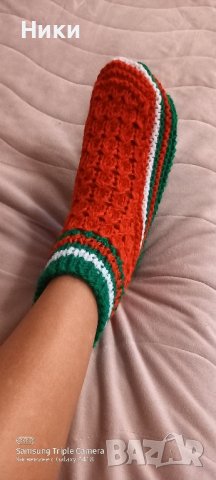 Коледни чорапки ръчно изплетени, снимка 11 - Дамски чорапи - 42957293