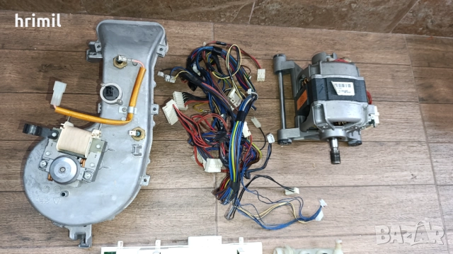 Части за пералня Ariston AMD 129, снимка 3 - Перални - 51831019