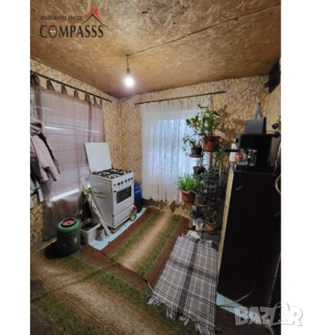 Къща с двор, с. Преселенци, Общ. Ген. Тошево - 25500евро!