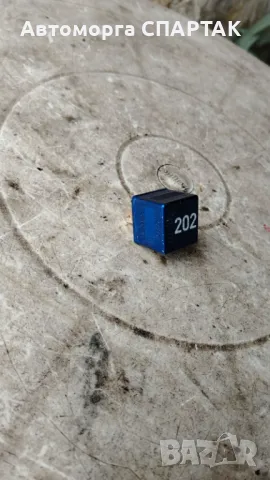 Реле, горивна помпа 8A0951253 OEM номер