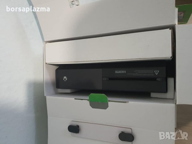   Microsoft Xbox One 500GB + Quantum Break + Alan Wake + Sunset Overdrive, снимка 5 - Xbox конзоли - 10072576