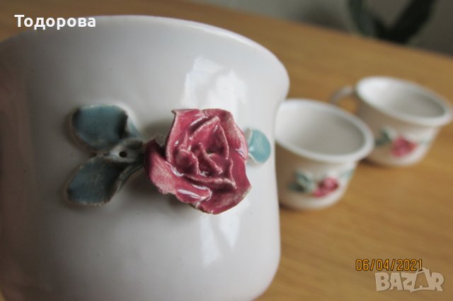 чашки за кафе с обемна декорация от рози, снимка 2 - Сервизи - 32470212