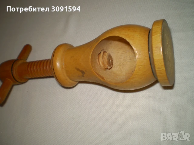 Винтедж дървена лешникотрошачка за колекция и употреба, снимка 3 - Други - 50470847