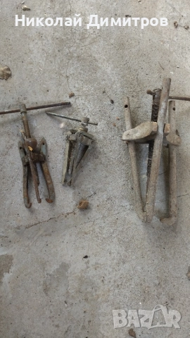 Скоби за лагери , оси , шаиби и други инструменти.