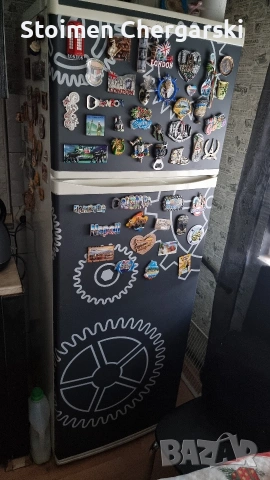 Хладилник-Аристон цена 100евро