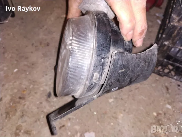 Халоген, десен  за Kia Carens 2003g, снимка 4 - Части - 47313512