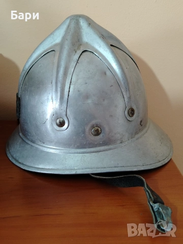 Стара пожарникарска алуминиева каска, снимка 8 - Други ценни предмети - 53346039