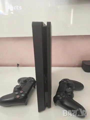 PS4 Slim Playstation 4 конзола Плейстейшън 4 Слим с 2 джойстика почти нов, снимка 4 - PlayStation конзоли - 48376981