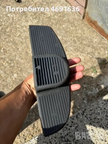 Гумена подножка на предна врата за VW Touran 1t0868134 само за 20лв., снимка 2 - Части - 52902346