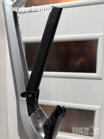 Безкабелна прахосмукачка Bosch Serie 4 23V, снимка 4 - Прахосмукачки - 52885762