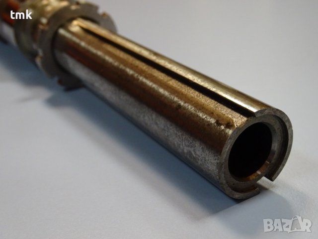 Вертикален шпиндел за фреза L-315 стандарт ISO 40, снимка 5 - Резервни части за машини - 39040506