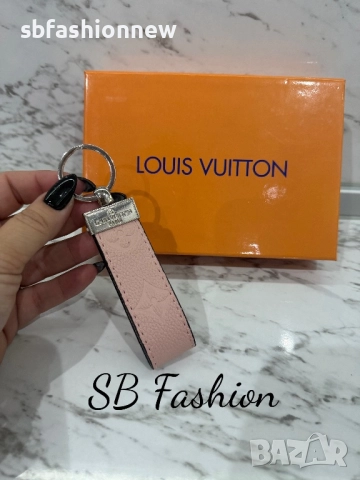 Розов ключодържател Louis Vuitton, снимка 3 - Други - 52819439