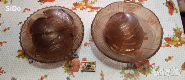 2 различни комплекта "Купа с 5-6 малки купички от кафяво стъкло, снимка 2 - Сервизи - 50872020