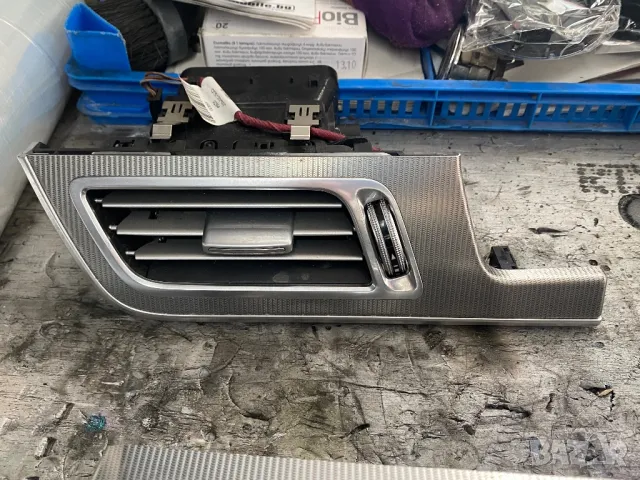 W212 E class Facelift 2015 лаисни табло духалка с лайсна лява и централна лайсна мерцедес е класа , снимка 5 - Части - 47277436