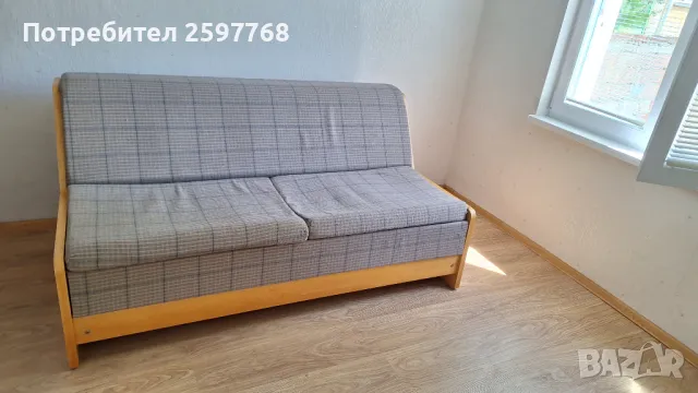 Разтегателен диван.Много добре запазен.Мека и приятна на допир дамаска., снимка 3 - Дивани и мека мебел - 49242584