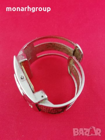 Часовник /Тип гривна/, снимка 4 - Дамски - 26334536