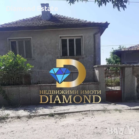 Двуетажна къща в село Дълбок извор, общ. Първомай