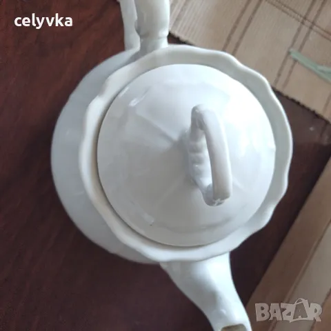 Порцеланов чайник и латиера , снимка 3 - Сервизи - 49231096