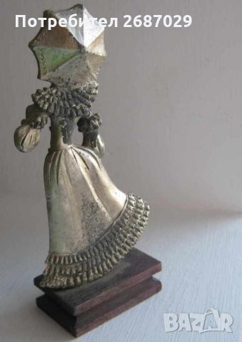 Стара красива метална фигура фигурка дама с чадър статуетка, снимка 4 - Статуетки - 28949517