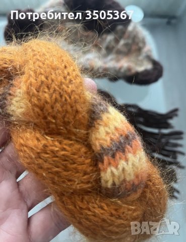 Ръчно плетени шал, шапка и лента за глава + ПОДАРЪК 8 шалчета , снимка 2 - Шапки - 43389947