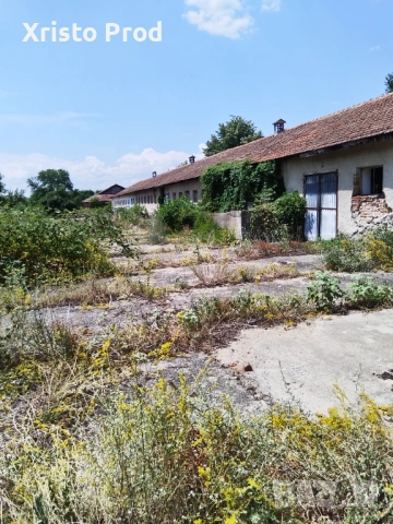 Краварник и хамбар