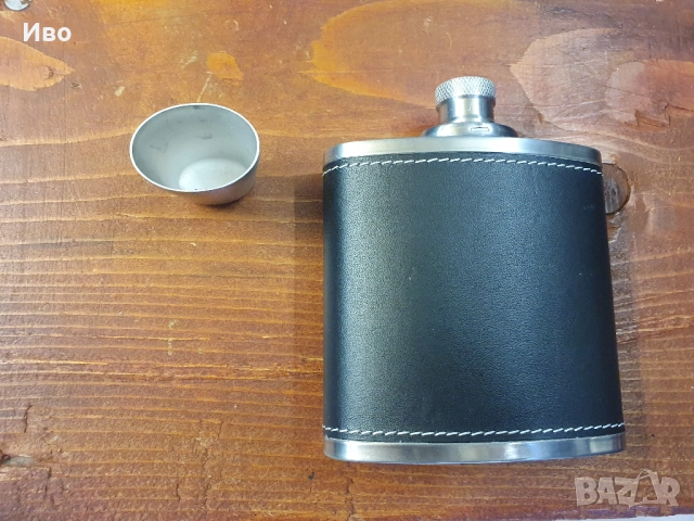 Метална манерка за алкохол - джобна / Павурче за алкохол. В отлично състояние. Средната е с чашка - , снимка 7 - Антикварни и старинни предмети - 51996835