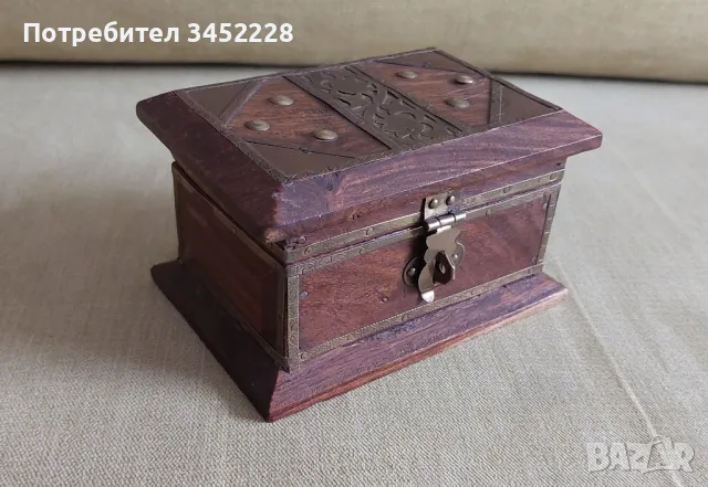 кутийка дървена обков месинг масив за ценители 