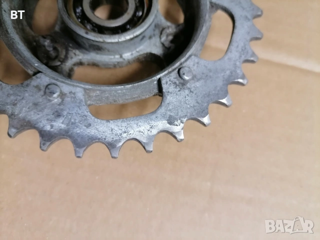 Заден венец за Балкан 50, снимка 2 - Мотоциклети и мототехника - 53486257