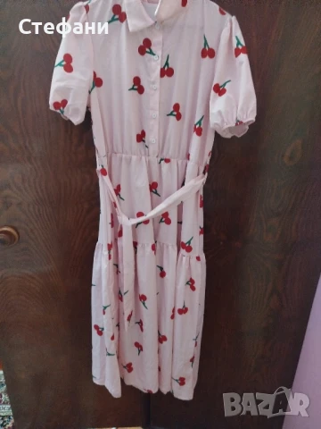 Продавам чисто нова рокля на 🍒