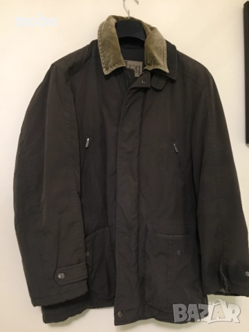 Зимно мъжко палто, размер  L, цвят – тютюнев, с топла подплата, закопчаване- с цип и копчета.