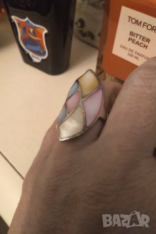 Сребърен пръстен с няколко цвята седеф , снимка 2 - Пръстени - 43837316