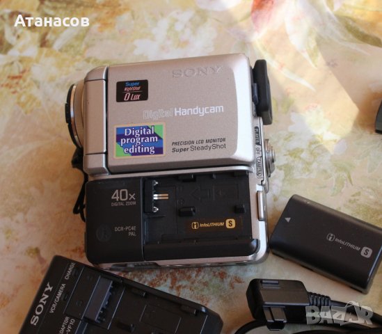 Sony Handycam DCR-PC4E, снимка 2 - Камери - 37489410