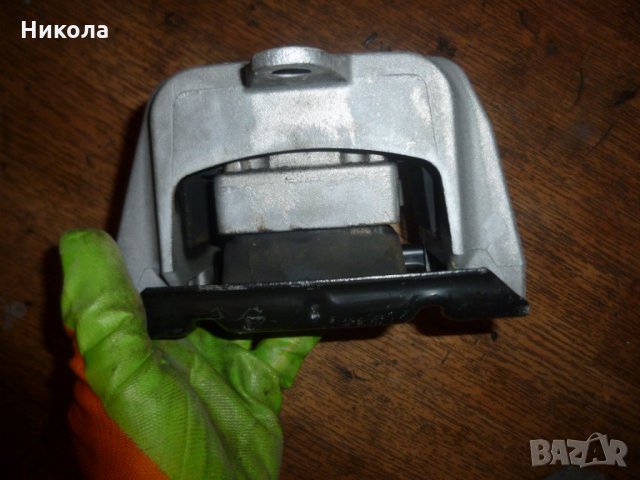 Ляв тампон двигател Фолксваген Голф 4 1,4 75 к.с, снимка 3 - Части - 34658854