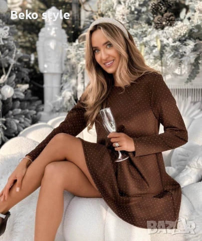 Дамска рокля с блестящи камъчета