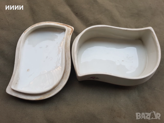 Порцеланова кутия за бижута , снимка 2 - Антикварни и старинни предмети - 52222935