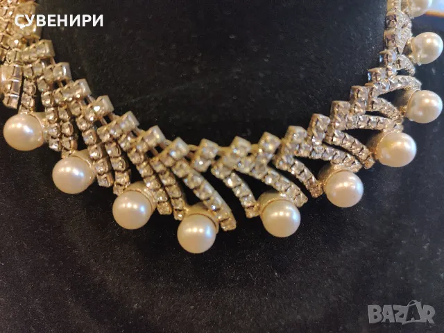 Красиво колие с обеци , снимка 3 - Бижутерийни комплекти - 48339460