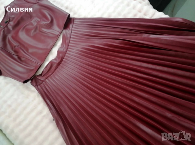 Червен кожен комплект костюм пола и блуза "Te amo" / "Те амо" размер L, снимка 4 - Поли - 52414023