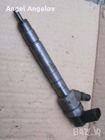 Дюза / инжектор за Mercedes C 220, 2.2 d, CDI, CL203, W203, S203, Mercedes C 270, 2.7 d, CDI,