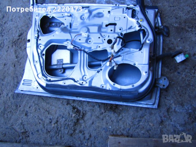 врата предна лява  mazda premacy 2.0 td, снимка 2 - Части - 27021027